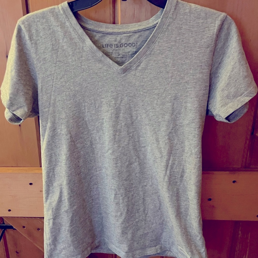 Life is Good Gray V-neck Short Sleeve Tshirt Size S